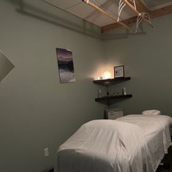 Lomi Lomi Wellness - Deep Stress Relief Back Massage
