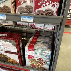 Tractor Supply - Holiday treats 2023