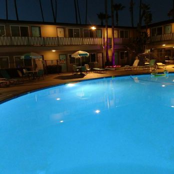 Kings Inn San Diego - Beautiful pool area! - San Diego, CA