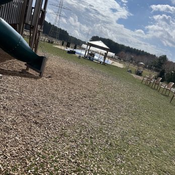Ward's Berry Farm - Jumping pad at an extra cost - Delis Near Me - Sharon, Massachusetts