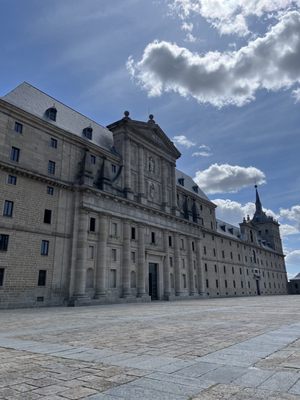 Royal Site of San Lorenzo de El Escorial by null