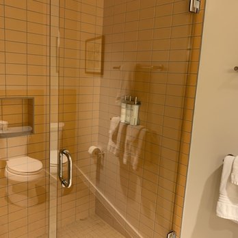 The Ruby Hotel & Bar - Spacious shower - Hotels Near Me - Round Rock, Texas The Ruby Hotel & Bar - Spacious shower - Hotels Near Me - Round Rock, Texas