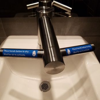 Batch New Southern Kitchen - Automatic hand dryers on the faucet - New American Near Me - Delray Beach, Florida