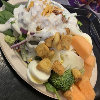 Chuck E. Cheese - I tried lmao, idk how these people stack it super high lol. - Pizza Near Me - Honolulu, Hawaii