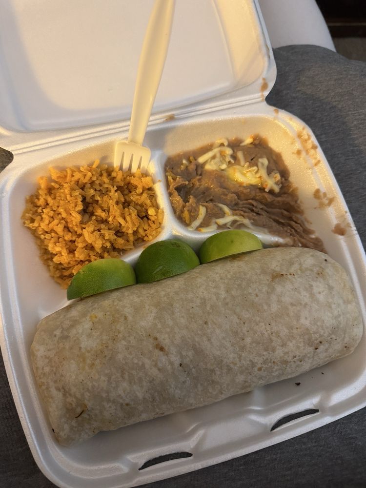 Buena Vista Restaurant Mar Y Tierra — Mexican restaurant in Algonquin