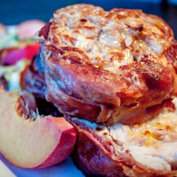 Di Liso's Fine Meats - May's featured recipe:
Chicken Medallions with Proscuitto