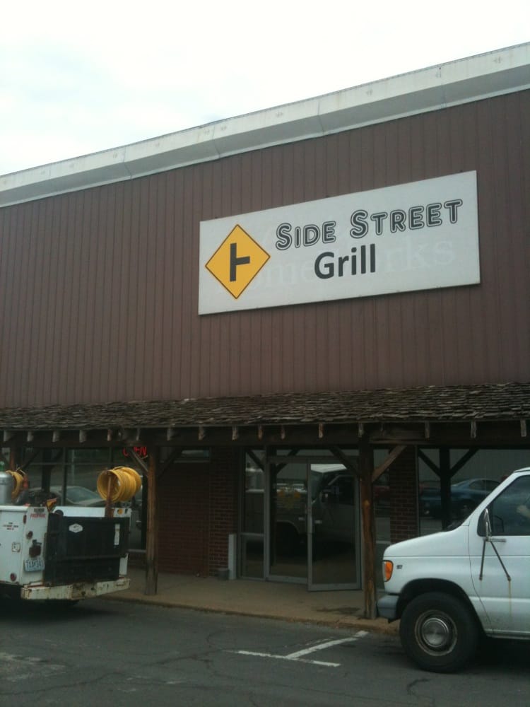 Side Street Grill Logo