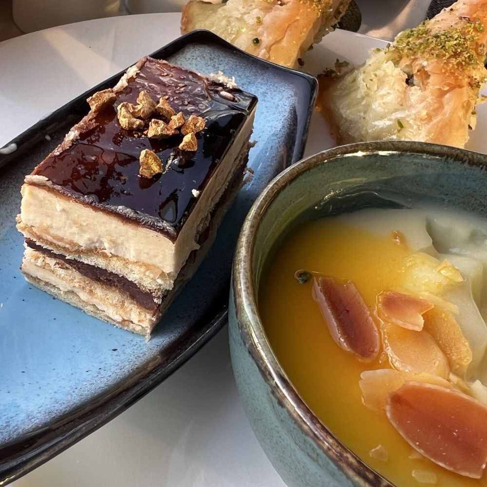 Dessert options in the lounge. Dessert options in the lounge.