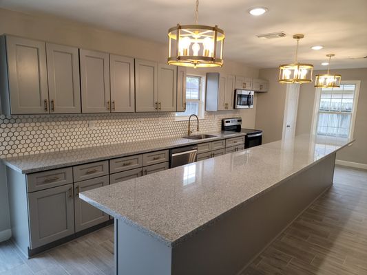 Alvarez Painting & Remodeling