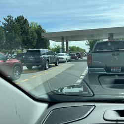 Costco Gasoline - Suuuuuuuuper busy