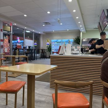 Kabuki - The counter view - Poke Near Me - Maple Glen, Pennsylvania