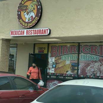 Birrieria Estilo Jalisco - Exterior of the restaurant. - Tacos Near Me - San Antonio, Texas