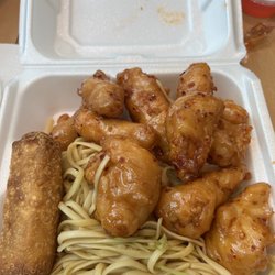 China Town - Spicy chicken with lo mein and egg roll, my go to always when at the mall!