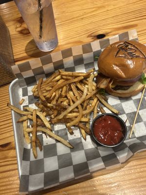 Queen Park Social by null