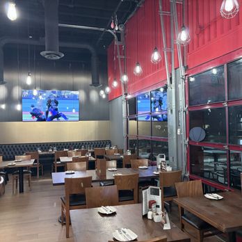 Annie’s Barrel - Main dinning - Bars Near Me - Niagara Falls, Ontario Annie’s Barrel - Main dinning - Bars Near Me - Niagara Falls, Ontario