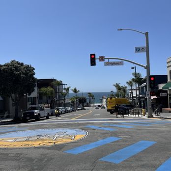 The Kettle - Pacific Ocean - Diners Near Me - Manhattan Beach, California