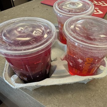 Dunkin' - Dunkn' Dunkin' Refreshers - Donuts Near Me - Bainbridge, Ohio