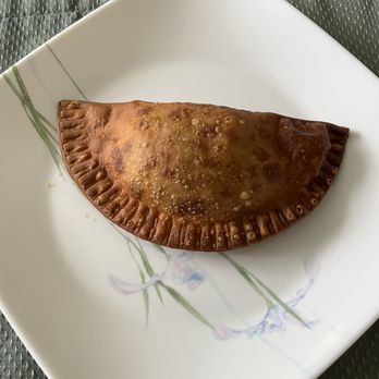 Hotpanada - Beef empanada alone on a plate - Empanadas Near Me - Hamilton Township, New Jersey
