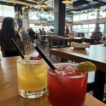 Crust Simply Italian - Blackberry Mule & The White Lotus - Italian Near Me - Mesa, Arizona