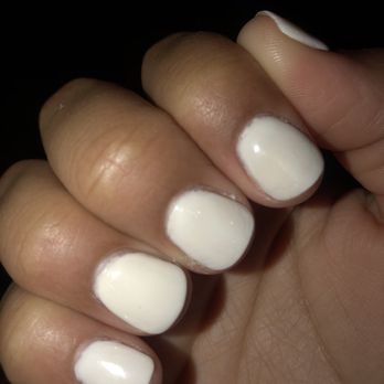 Maxwell Nail Spa - Messy cuticles - Nail Salons Near Me - Chicago, Illinois