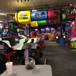 Chuck E. Cheese - Crazy activity!