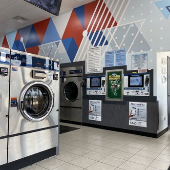 Stop N Wash - Lobby area - Laundromat Near Me - Missouri City, Texas
