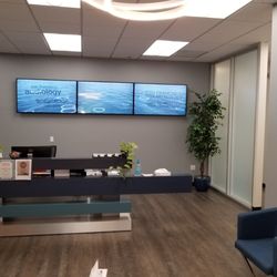 Andrew Tomlinson, MD - Reception Area