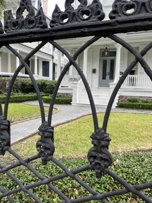 Two Chicks Walking Tours by null