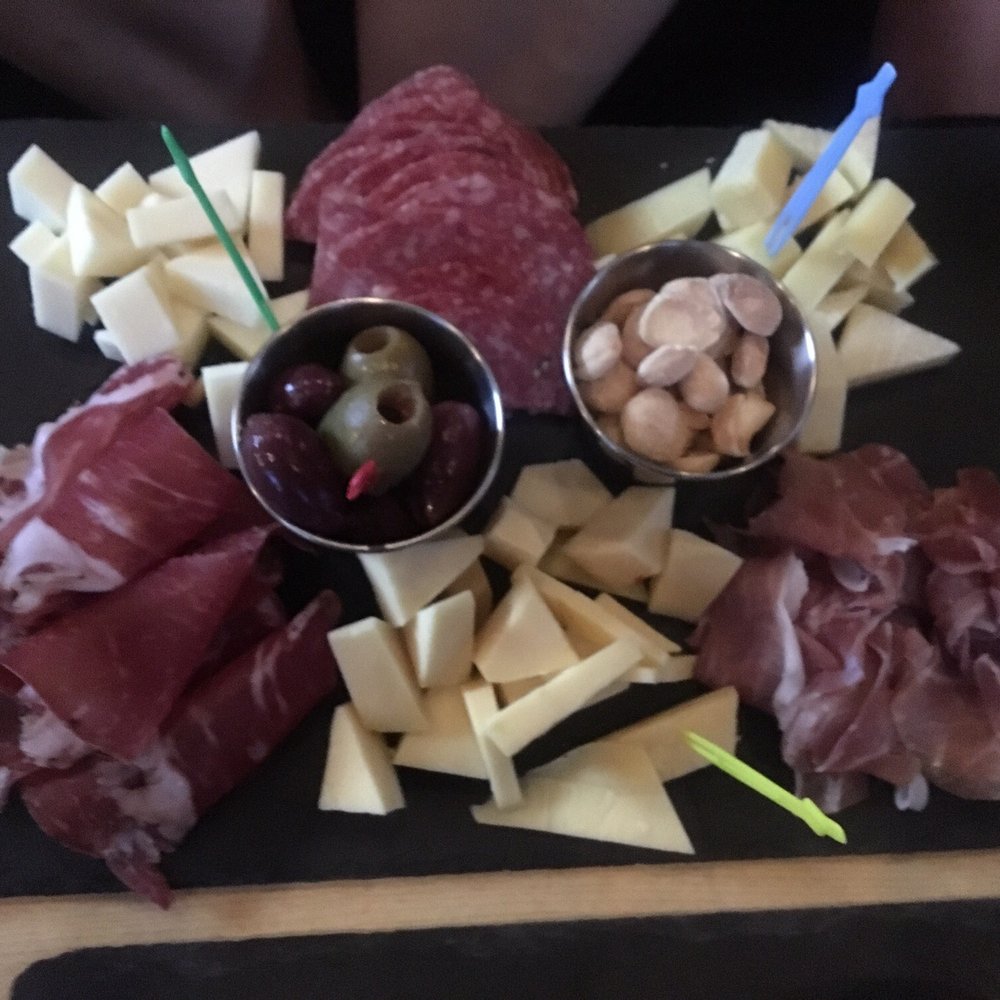 Lounge - Lounges Near Me - Reno, Nevada Lounge - Lounges Near Me - Reno, Nevada
