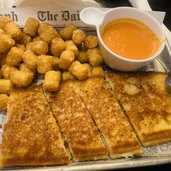 Danny's Pizza and Burger Bar - Tom & Chee - Pizza Near Me - Bolingbrook, Illinois