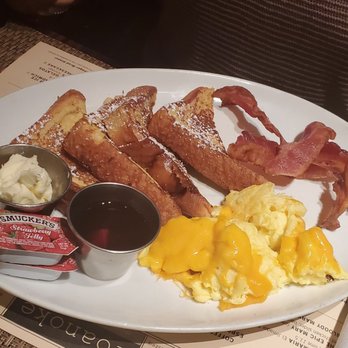 Roanoke - French toast selection. - Cocktail Bars Near Me - Chicago, Illinois Roanoke - French toast selection. - Cocktail Bars Near Me - Chicago, Illinois