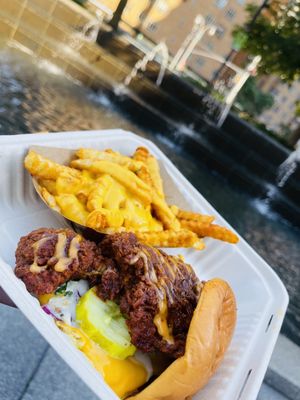 Dave's Hot Chicken by null