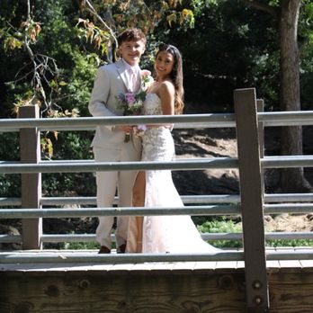 Conejo Valley Botanic Garden - High school prom photo shoot. Osintra - Botanical Gardens Near Me - Thousand Oaks, California