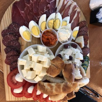 Cafe Mirage - Smoked meat platter - Cafes Near Me - Schiller Park, Illinois