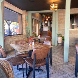 Jersey Lilly's - Dining area