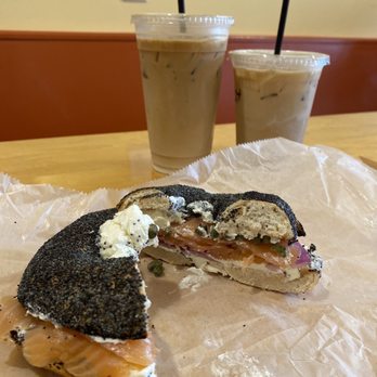 Mocha Motts - Coffee & Tea Near Me - Oak Bluffs, Massachusetts