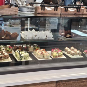 Pecan Craft Kitchen - Dessert case - Southern Near Me - St Johns, Florida