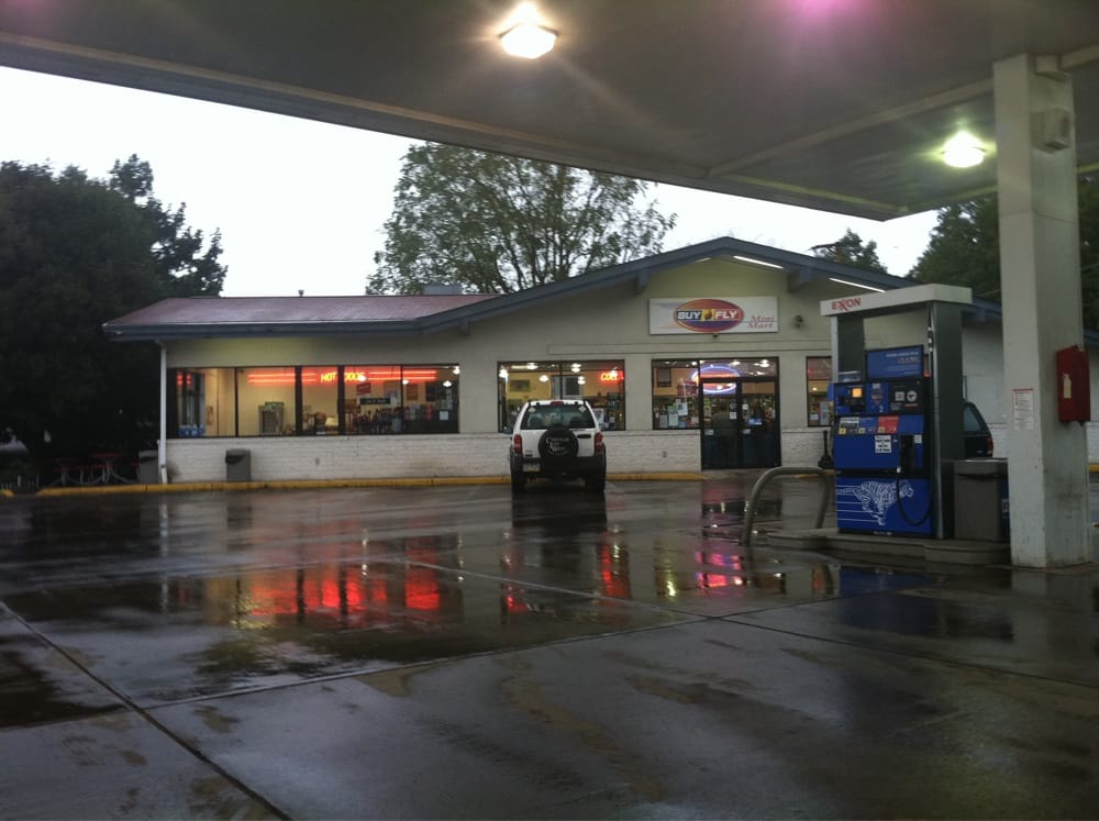 BUY’N FLY Updated August 2024 2576 Evans City Rd, Zelienople, Pennsylvania Convenience