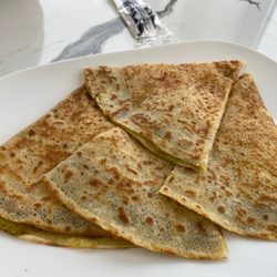 Crème et Miel - Cheese (shredded marble) & za'atar crepe