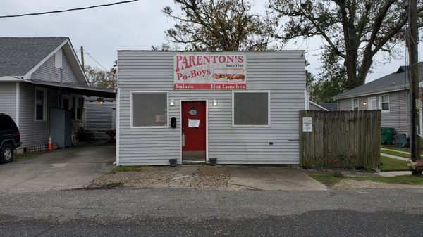 Parentons Poboys by null