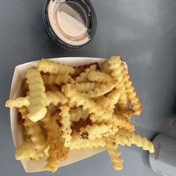 Archie’s Food To Die For - French fries and fry sauce