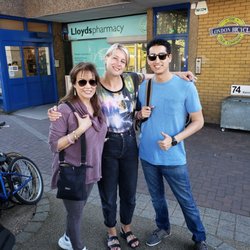 London Bicycle Tour Co - Posing with the tour guide