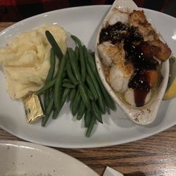 400 East - Scallops & Butternut squash casserole, garlic mashed, fresh green beans