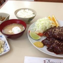 Misso tonkatsu e acompanhamentos