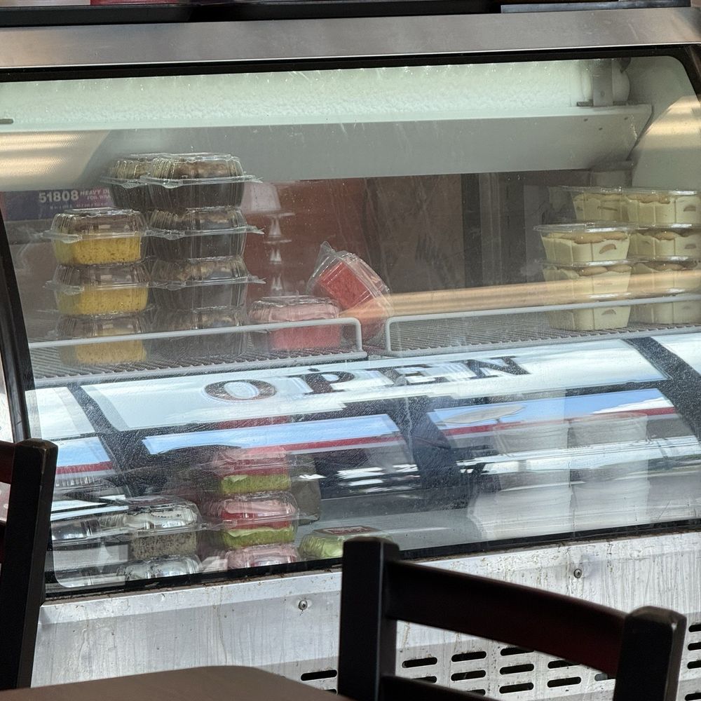 Dessert case Dessert case