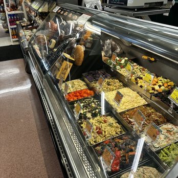 Foodland - Grocery Near Me - Haleiwa, Hawaii