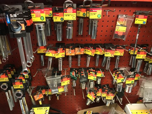 Mushtari Hardware & Garden by null