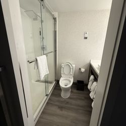 Columbus Marriott - Bathroom