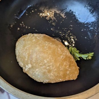 Palette Tea Garden & Dim Sum - Crispy Curry Beef Puff | 咖喱牛肉黄金角 - Dim Sum Near Me - San Mateo, California