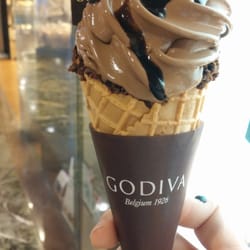Godiva - 睇到都想再食!不過食完真係好飽。。。。。。